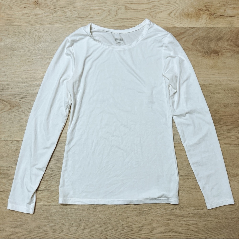 Uniqlo HEATTECH T-Shirt - White HEATTECH T-Shirt